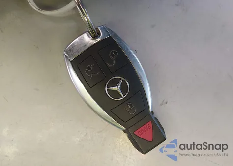 2011 Mercedes-Benz E 350 z USA, uszkodzony, nr VIN WDDHF5GB7BA424347